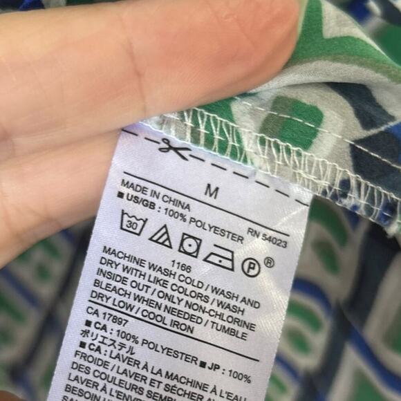 Banana Republic Women's Geo Design Tiered Blouse Size Medium - Picture 4 of 5